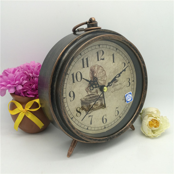 Bedroom Bedside Alarm Clock Antique Metal Round Table Clock Home Room Decoration Arts and Crafts wen6792