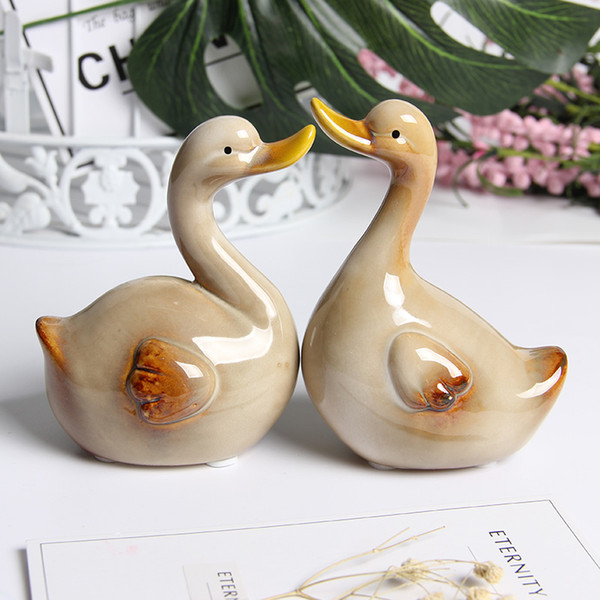 Desktop Decoration Figurines Cute Couple Goose Statues Porcelain Craft Room Ornament Creative Wedding Gift Ceramic Decor