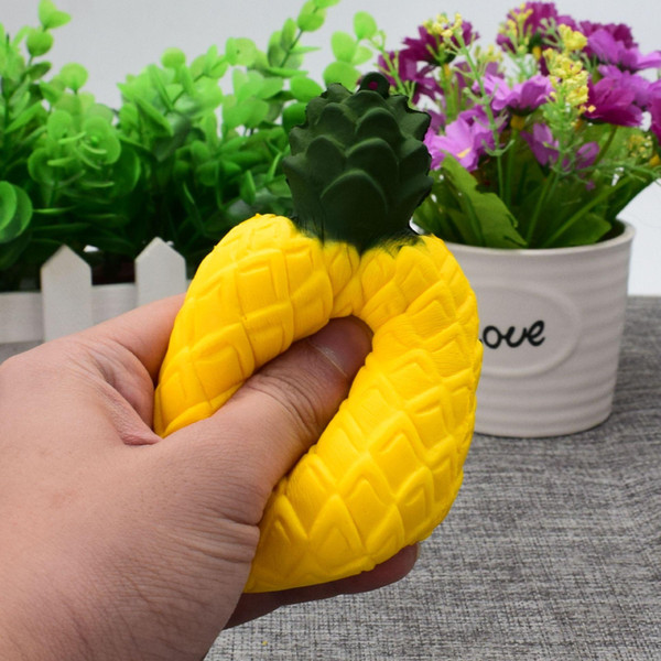 13CM Squishy pineapple 2017 New Jumbo Kawaii 13CM Slow Rising Squeeze Stretch Scented Bread Cake Kid Toy Gift Doll PU Pineapple