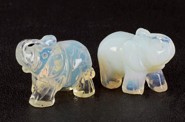 Wholesale 1.5inches 2 inches Nature Crystal Opa Argenon Carving Furniture Display Decoration Carving Elephant Animal Toys Decoration