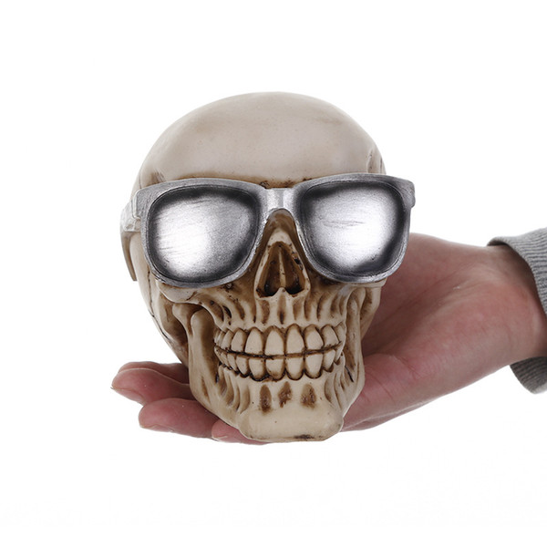 Novelty Craftmanship Resin Skull Halloween Gift Personality Ornaments Home Accessories Skull With Sun Glasses Home Decor