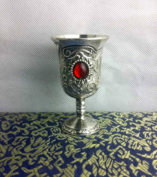 Elaborate Chinese Collectable Tibetan Silver Decorated Handwork Inlaid with Imitation Red Bead Wine Cup