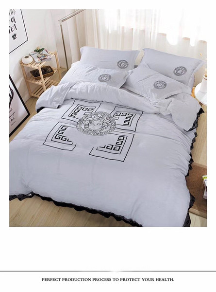 High quality washed cotton V Letter Four piece bedding set Naked sleep needy Soft and comfortable cotton Breathable and dry DHL