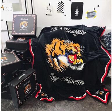 Creative Design Tiger Head Black Solid Blankets 150*200CM Single Bed Flannel Blanket Fashion Christmas Gift Coral Fleece Blankets