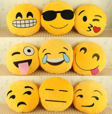 28 Patterns Soft Pillows Lovely Emoji Smiley Emotion Yellow Round Cushion Pillows Stuffed Plush Doll Festival Birthday Toys Gift Toy