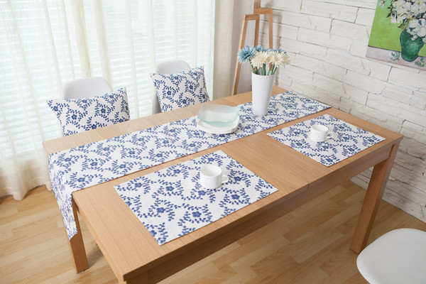 Handmade blue and white porcelain Cotton Linen Table Runner New Home Kitchen Decor Dinner Table Top Cover Wedding Evening Party Tablecloth