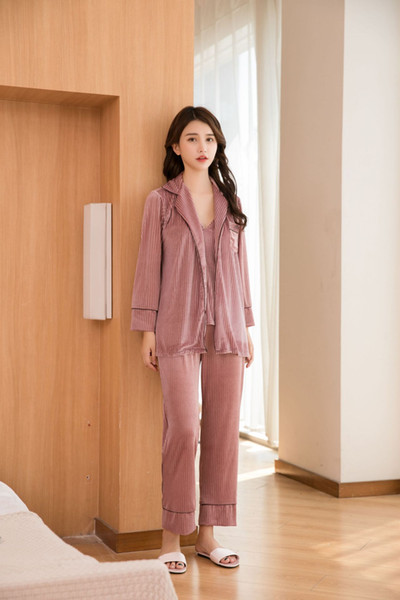 The new Europe and the United States pleuche ladies pajamas qiu dong the harness robe suit comfortable soft leisurewear three-piece suit