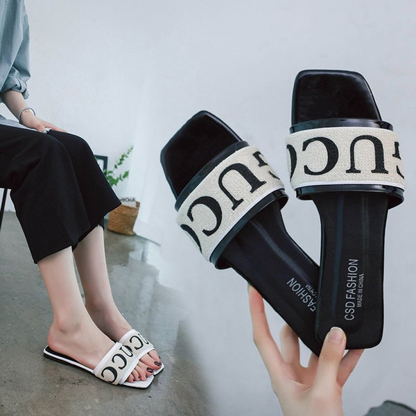 2019 summer new flat slippers female Korean version of the letter casual beach slippers Vietnamese shoes wholesale