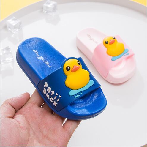 Children's sandals 2019 new cartoon cute yellow duck slippers trend children sandals anti-skid wear-resistant bathroom slippers