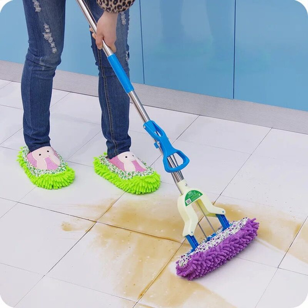 A pair of chenille super microfiber, lazy shoes, ground shoes, household slippers, clean slippers, and cloth wrap.