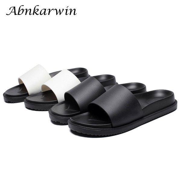 2018 summer men slippers solid outdoor beach sandals male flat black white slides slippers soft sole bathroom skidproof shoes