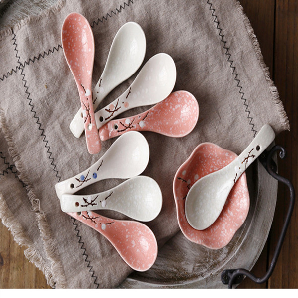 Manufacturer's direct selling heat and soup spoon Japanese and wind soup spoons glaze color snow ceramic tableware hotel spoon