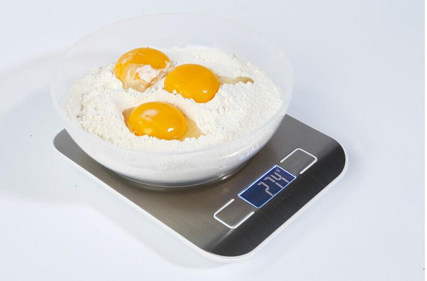 Digital scale 2018 10Kg x 1g Food Diet Postal Kitchen Scales balance Measuring weight Slim LED Electronic Household Scales AQI-265