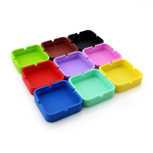 Silicone Ashtray Square Shape Portable Soft Fashion Shatterproof Cigar Rubber Ashtrays 8X8X2.3CM Pocket Size Candy Color Smoking Accessories