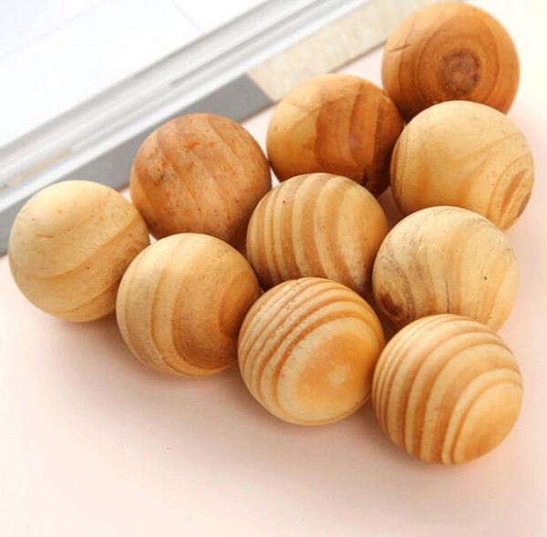 5pcs/pack Diameter 2.3CM Cedar Wood Chips Bug Repellent Moth Balls Protection Camphor New birch wood ball,Natural Wood Round Ball