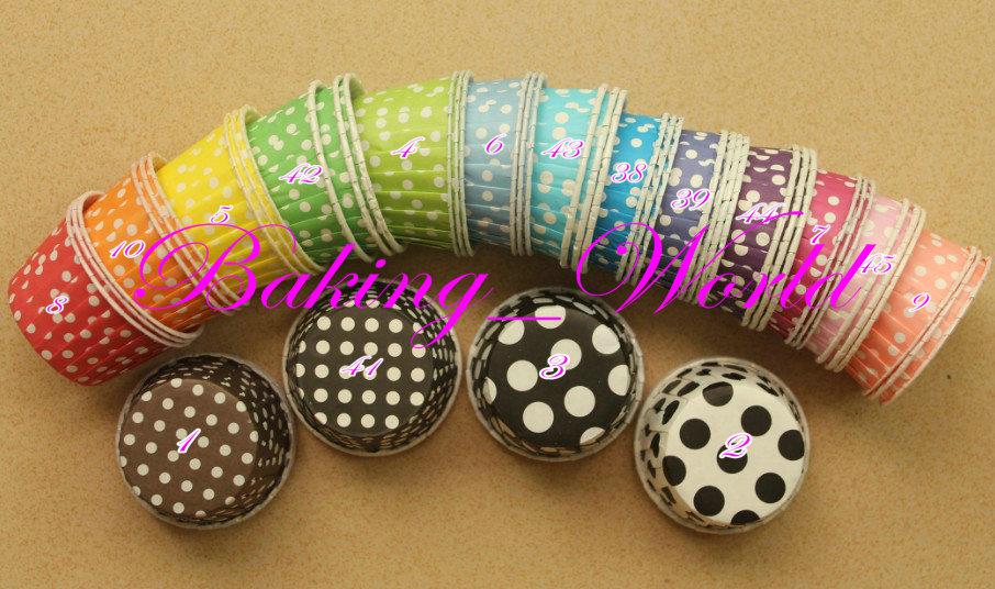 Hot selling 1500pcs Mix 17 color Round MUFFIN Paper Cake Cup Cake case with White Dot