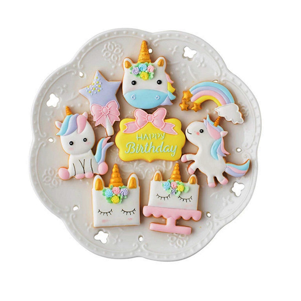 8pcs/Set Creative Unicorn Cookie Cutter Biscuit Mold DIY Fondant Chocolate Cake Embossing Stencil Mold Baking Tools