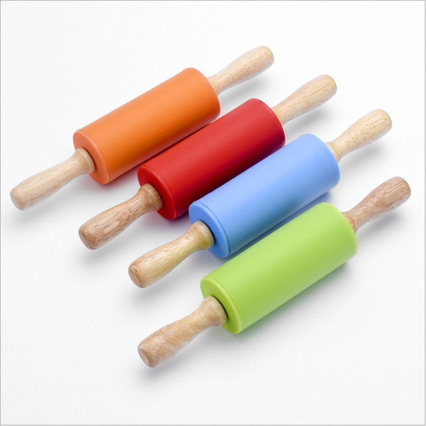 23CM Large food grade silicone rolling pin solid wood handle roller rotated easy to stick dumplings pressure (Mixed color)