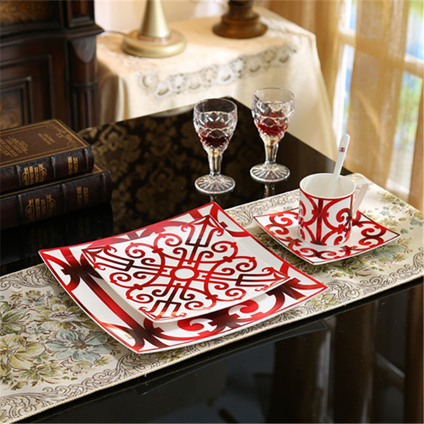 Porcelain European Style Ceramic dinnerware set bone china fashion Red design 5pcs dinnerware sets Striped dinner set gifts