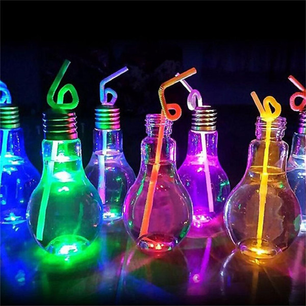 2018 New arrival Innovative Light Bulb Fruit Juice Bottles Portable Cute Juicer Milk Water Bottle colorful Drink-ware for gifts