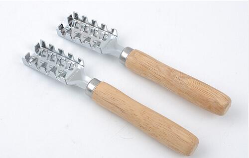 Wholesale Free Shippig Wood Handle Stainless Steel Fish Scale Remover Cleaner Scaler Scraper Peeler