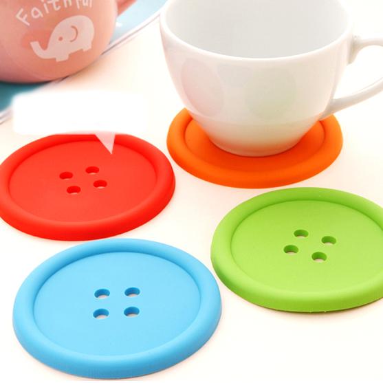 4 pcs Cute Silicone Button Teacup Coasters Cup Pads Mugs Bowls Mats Flexible Table Heat Resistant Lovely Round Drinks Placemats