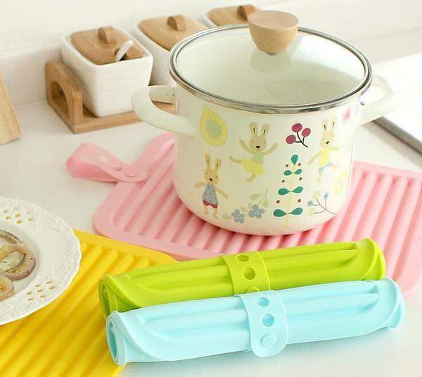 Silicone Rolling Mat Insulation Drain Kitchen Table Mat Placemat with Hanging Buckle Soft Colorful Washable Multifunction