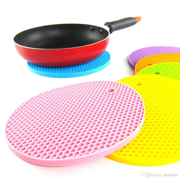 Wholesale- 1PC Pastoral Multifunction Hung Waterproof Pad Round Silicone Placemat Durable Non-slip Heat Resistant Dining Table Mat