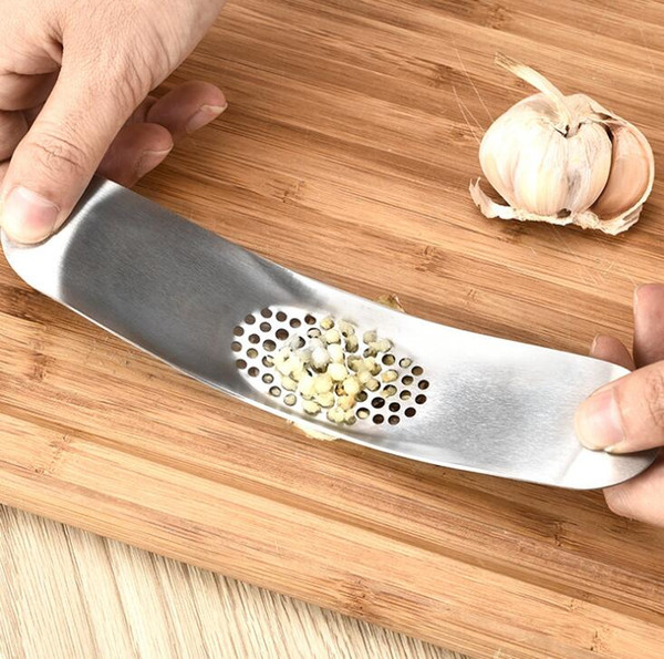 stainless steel arc-shaped garlic press Garlic Crusher Press Mincer Grinding Slicer Chopper Cutter kitchen multifunction tool