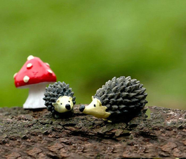 2016 new wholesale~20 Sets /resin hedgehog and mushroom/miniatures/lovely animals/fairy garden gnome/terrarium decoration/crafts