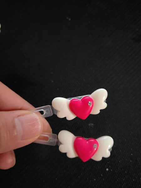 2019 New Pet Cats Grooming Accessories Clips Dog Hair Angel love Small footprint Hairpin Heart Resin Diamond Jewelry Hair Clip 50pcs/lot