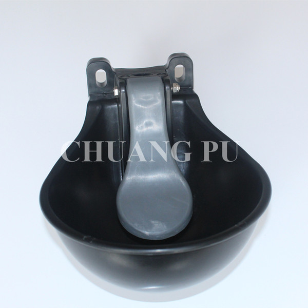 1600ml Plastic Drinking Bowl Cow Drinking Water Bowl Automatic Drinker Black Water Bowl for Cattle Farm