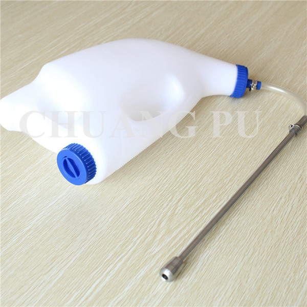 Calf Feeding Device 4 litre Plastic Feeding Bottle 1 Gallon Calf Nursing Bottle with Long Tube