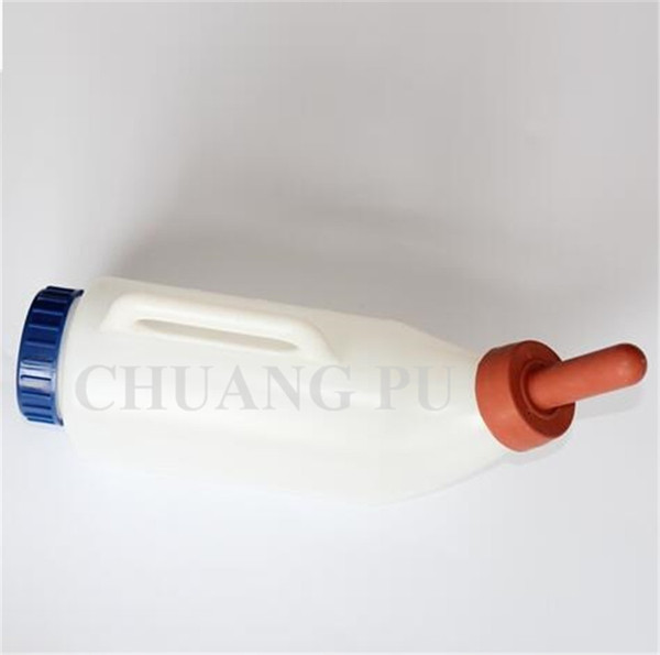 Milk Feeding Bottle 2 litre Volume Calf Feeding Bottle Food Grade Milk Feeder with Snap-on Nipple