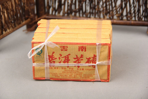 500g (100g * 5 pieces) tea 2008 Yunnan Puer tea grade brick leather brick cooked tea. Free delivery