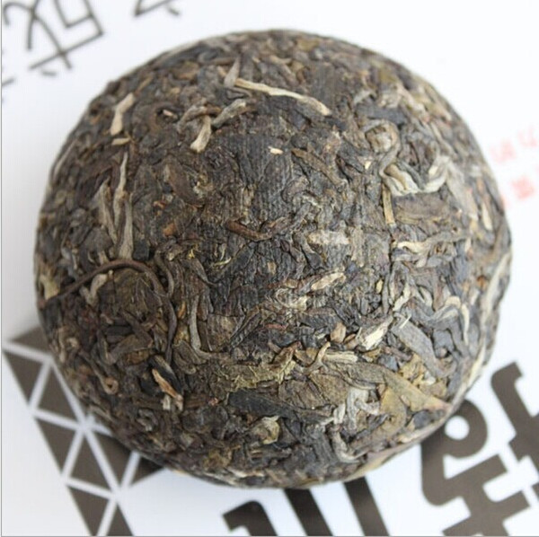 100g Promotions! Pu'er raw(gift)! Yunnan Pu'er tea! Free shipping! Chinese Tea.Taste mellow, aroma charming