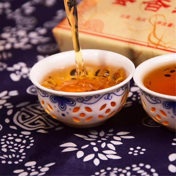 Yunnan DianHong Brick Fengqing Dian Hong Compressed Tea Black Tea 250g