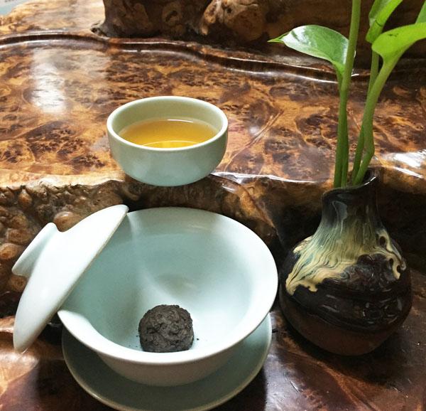 Hot sale black tea warm stomach Yunnan 150G Ripe pu er mini Wholesale Chinese tea compressde tea free ship
