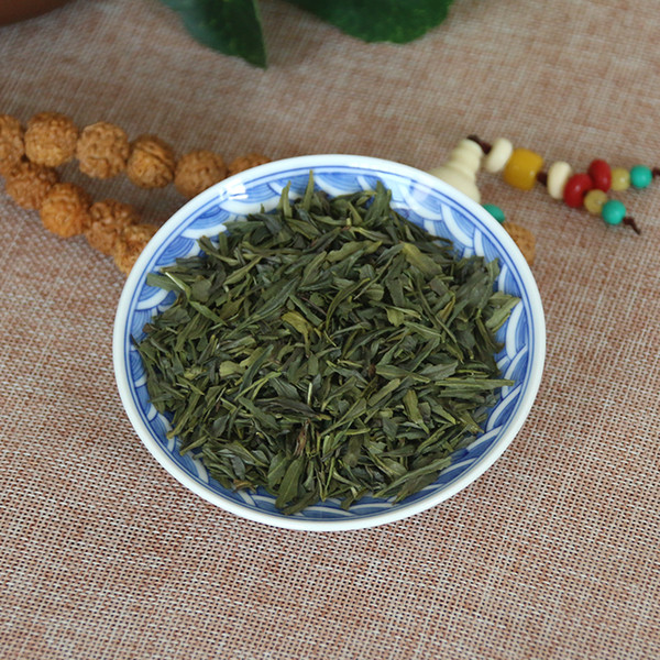 Chinese Green Tea Que She, High Mountain Green Tea Sparrow Tongue, Guizhou Cloud and Mist Green Tea