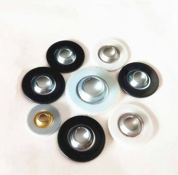 Nylon plastic buttons for quick change discs