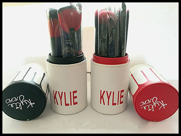 In stock ! New arrival makeup brushes Kylie makeup bush 11pcs/set Kylie brush black/red foundation blush powder makeup tools top quality