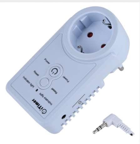 New EU Plug Smart GSM Power Outlet Plug Socket with Temperature Sensor SMS Command Control Russian Version English Version Optional