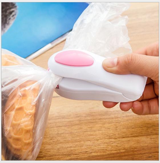 Magnetic Bottom Portable Mini Heat Sealing Machine Impulse Sealer Seal Packing Plastic Bags Vacuum Food Sealer Mini Portable sealer