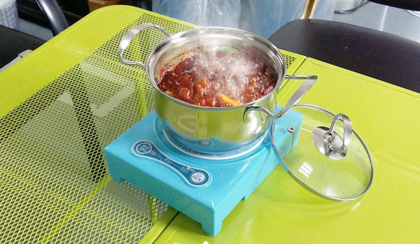 Portable mini induction cooker students single man small hot pot Household electric cookers without pot 220V 900W