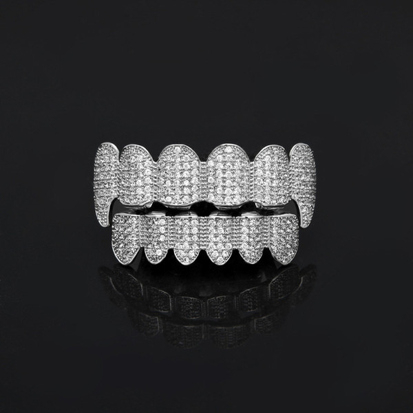 New Custom Fit Gold Plated All Iced Out Exclusive Luxury Top Bottom Gold Grillz Set Vampire Classic Teeth for Women Men