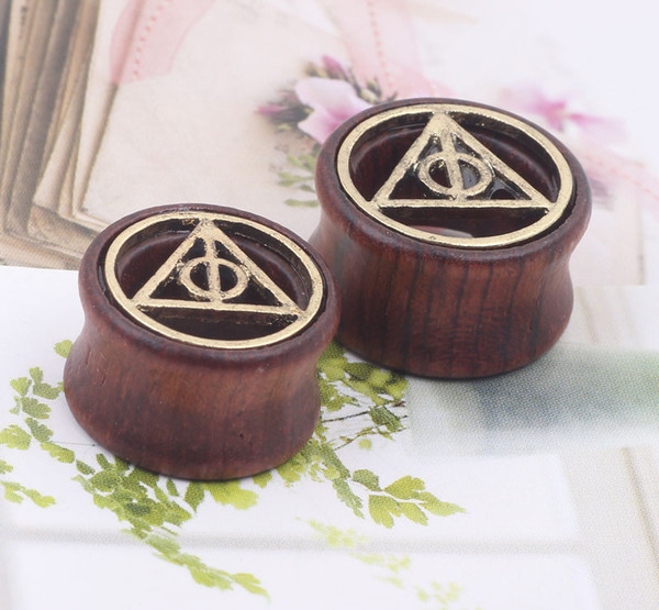 Carve Triangle Natural Wood Hollow Ear Plug Tunnels Piercing Expanders Body Jewelry for women and man ER715