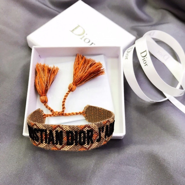 Women's Jewelry 2019 Fashion Classic Hot and Elegant Multicolor Letter Knit Hand Strap Braceletin