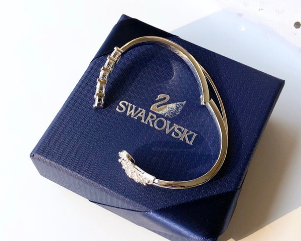 2019 the latest lady's favorite classic swan bracelet is inlaid with elegant bracelets that are glamorous and stylish. Bangle