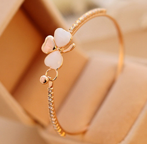 New Fashion Jewelry Brand Design Sweet Gold Plated Clover Opal Charm Bracelet Exquisite Bracelets Bangle For Women Ladies Little Gift