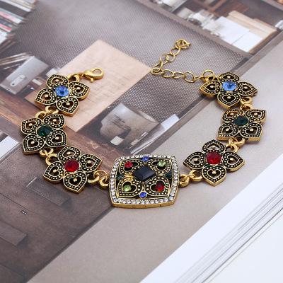 2018 New Popular Alloy Women Bracelets Rhinestone Charm Bracelet Vintage Bangle Bracelets Link Chain Bracelet Peach Heart Bangle Jewelry